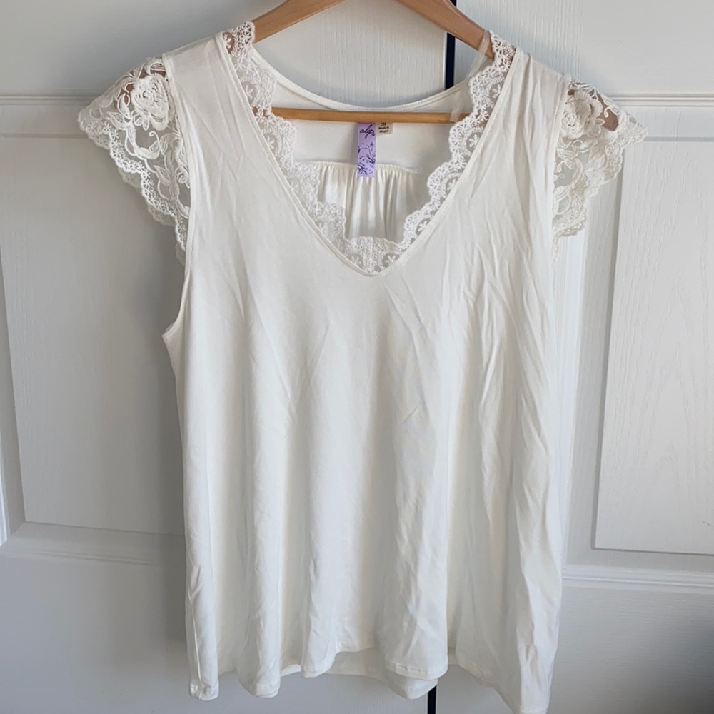 Francescas White Tee with lace detail